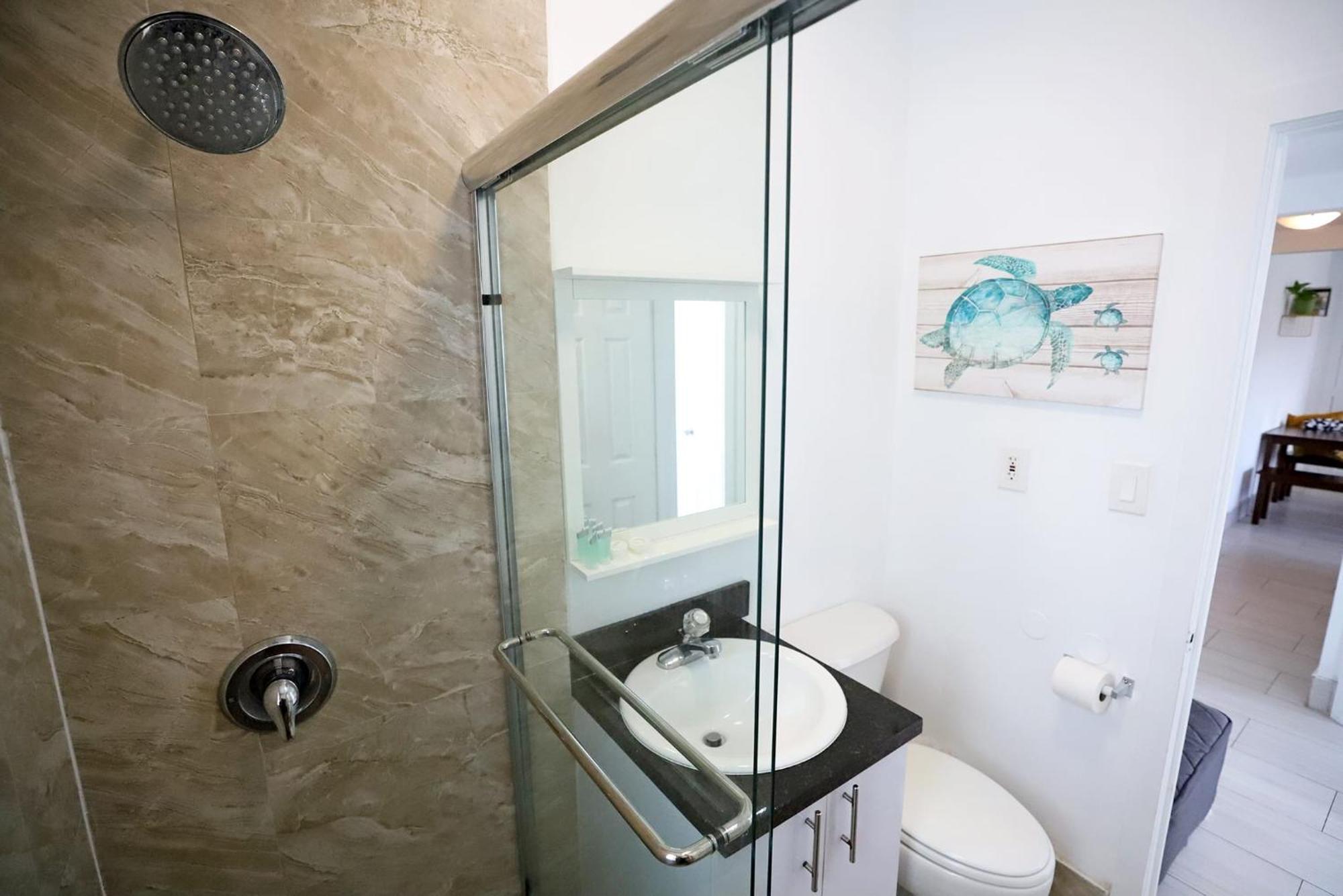 2 Bedroom Apartment 3 Minute Walk To South Beach & Ocean Drive 마이애미 비치 외부 사진
