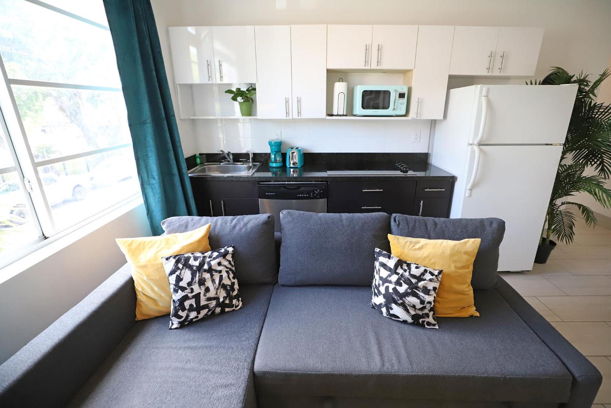 2 Bedroom Apartment 3 Minute Walk To South Beach & Ocean Drive 마이애미 비치 외부 사진